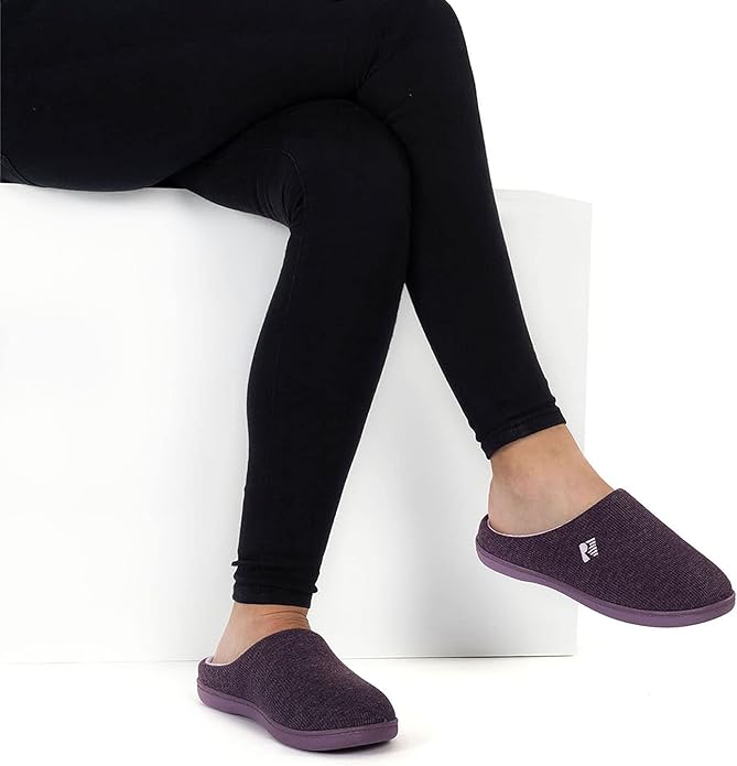 RockDove Women's Original Two-Tone Memory Foam Slipper - Image 5