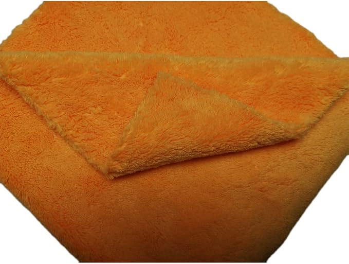 Plush Edgeless Microfiber Towel - Image 4