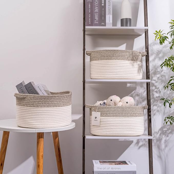 Medium and Large Woven Basket//With Handle, Used - Image 4