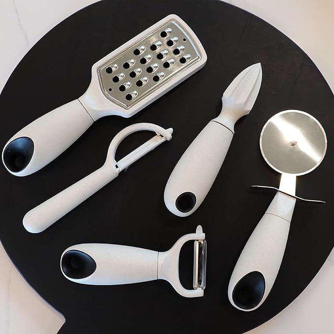 Beille 4pc Wheat Straw Kitchen Utensils Peeler Pizza Cutter Scoop and Grater - Image 7
