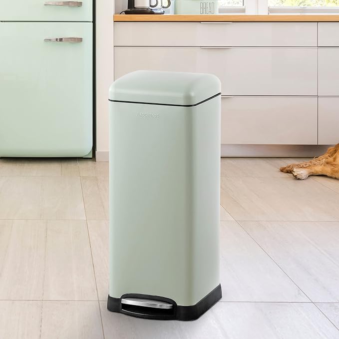 happimess HPM1007E Betty Retro 8-Gallon Step-Open Trash Can - Image 3