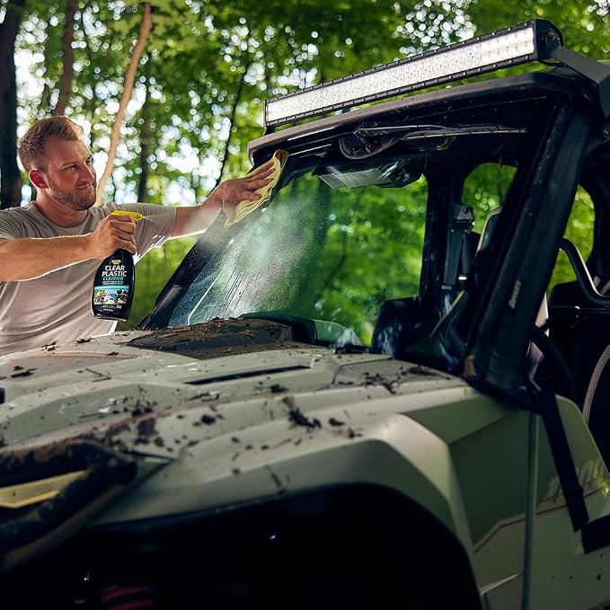 Invisible Glass 92084-2PK Clear Plastic Cleaner - Image 3