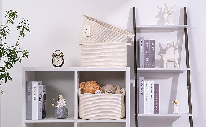 Medium and Large Woven Basket//With Handle, Used - Image 8