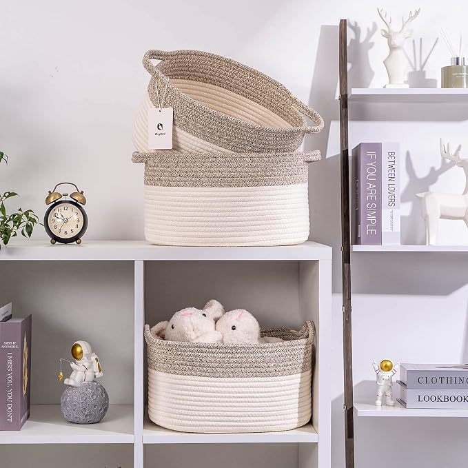 Medium and Large Woven Basket//With Handle, Used - Image 5