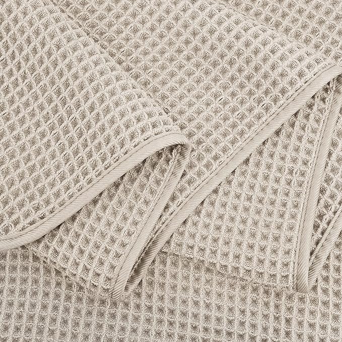 POLYTE Microfiber Oversize Quick Dry Lint Free Bath Towel, 60 x 30 in, 4 Pack - Image 4